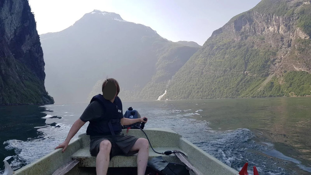 fishing-in-geiranger-norway-v0-anjgakljxf6b1.thumb.jpg.1b2be0592feba8ed24e60feb08b6037f.jpg
